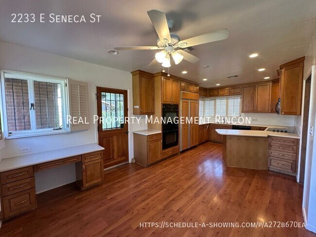 Building Photo - 2233 E Seneca St