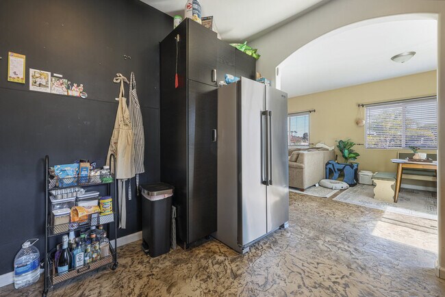 Kitchen - 4466 Mataro Dr