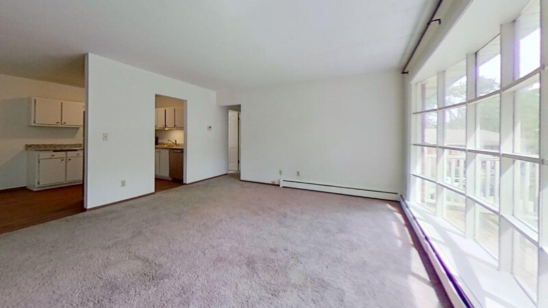 Building Photo - 215 Williamsburg Dr