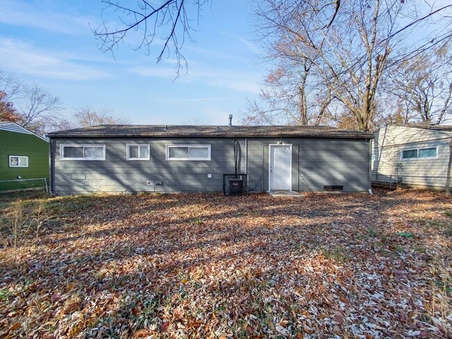 Building Photo - Spacious 4 Bed,1 Bath Home in Kansas City