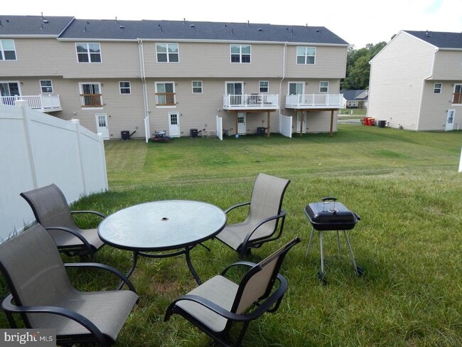 Building Photo - 56 Wiggles Ct