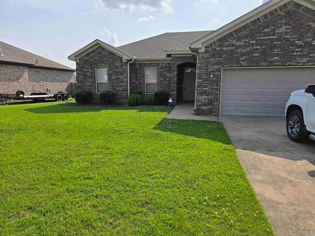 Building Photo - 20 Stonehenge Dr