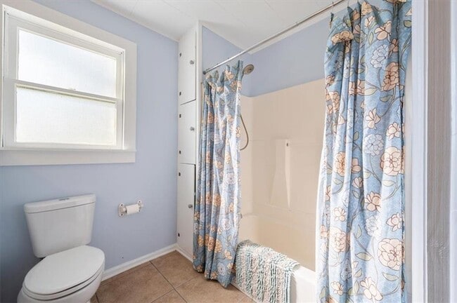 Building Photo - 300 Colson Ave