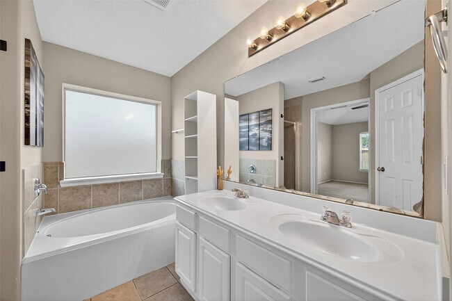 Building Photo - 3123 Sun Terrace Ln