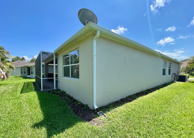 Building Photo - 3+ Bedroom quality built home in desirable...