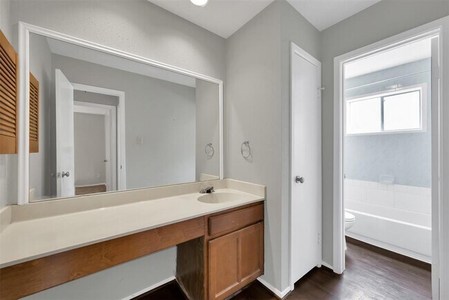Building Photo - 4730 Temple Bell Dr