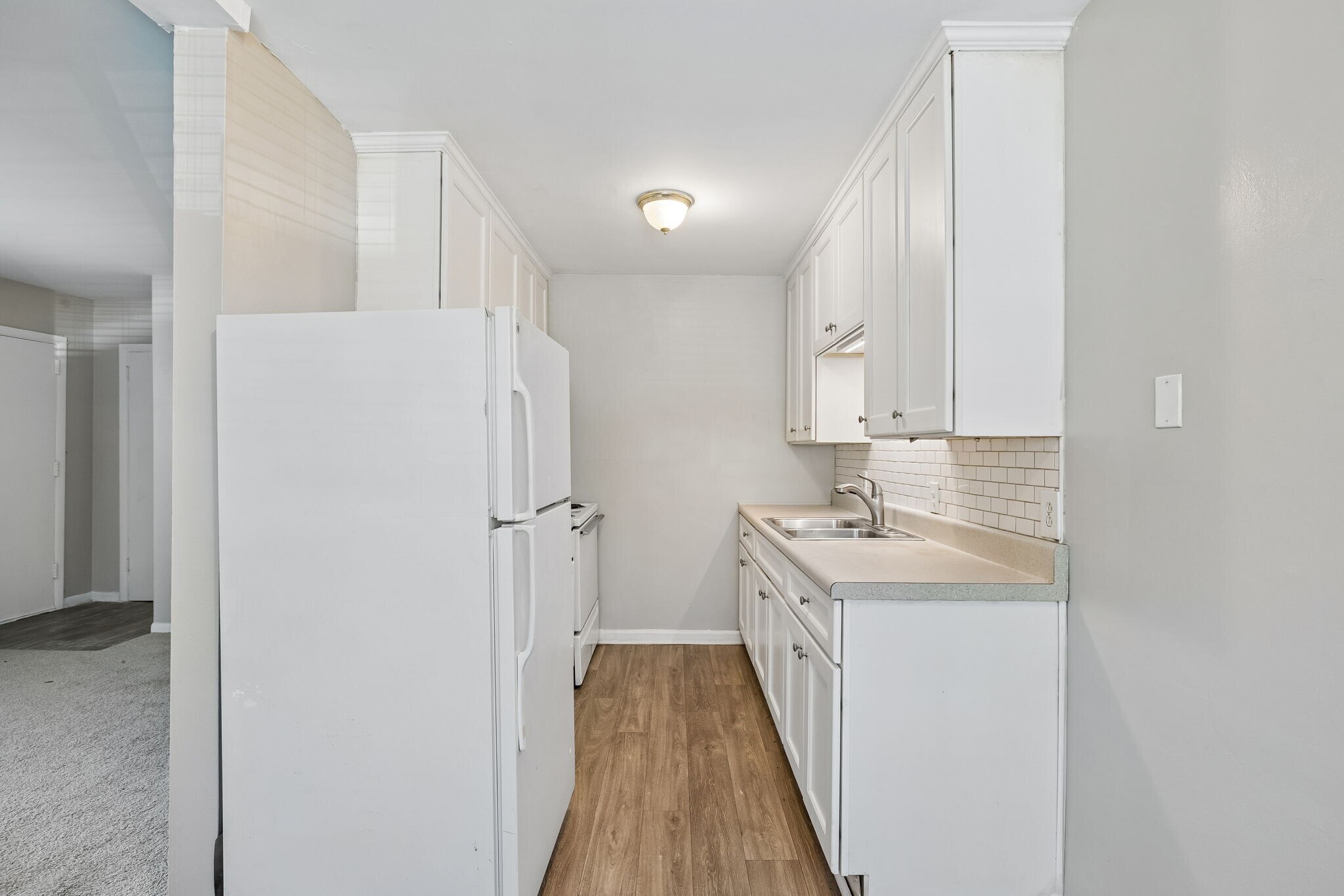 Building Photo - 550 Harding Plz