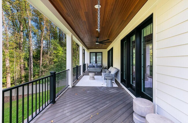 Building Photo - 7002 River Oaks Dr