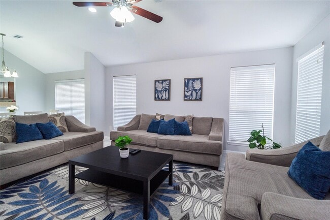 Building Photo - 13414 Creek Springs Dr