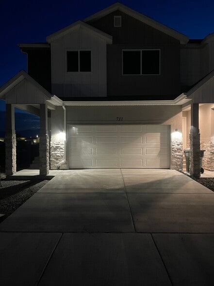 Building Photo - 731 N 160 E