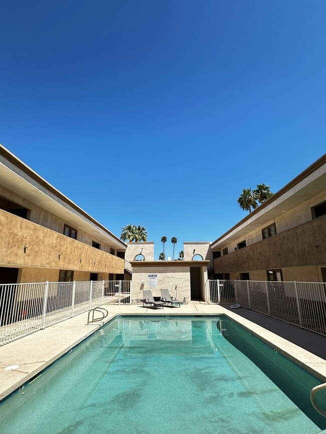 Building Photo - 3619 E Monterosa St