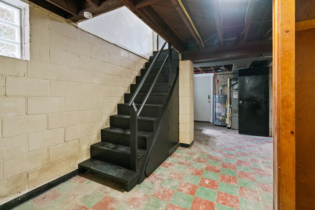 Building Photo - 309 Sebring Ave