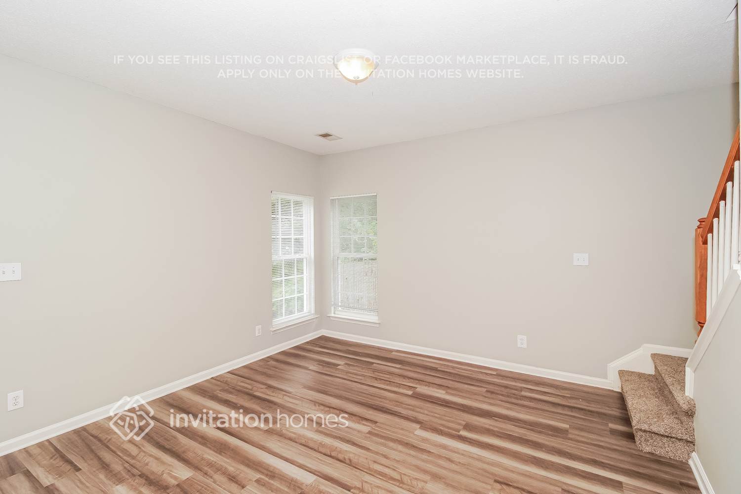 Building Photo - 211 Everett Park Dr
