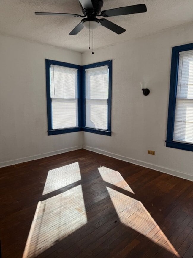 Building Photo - 1005 N 3rd St