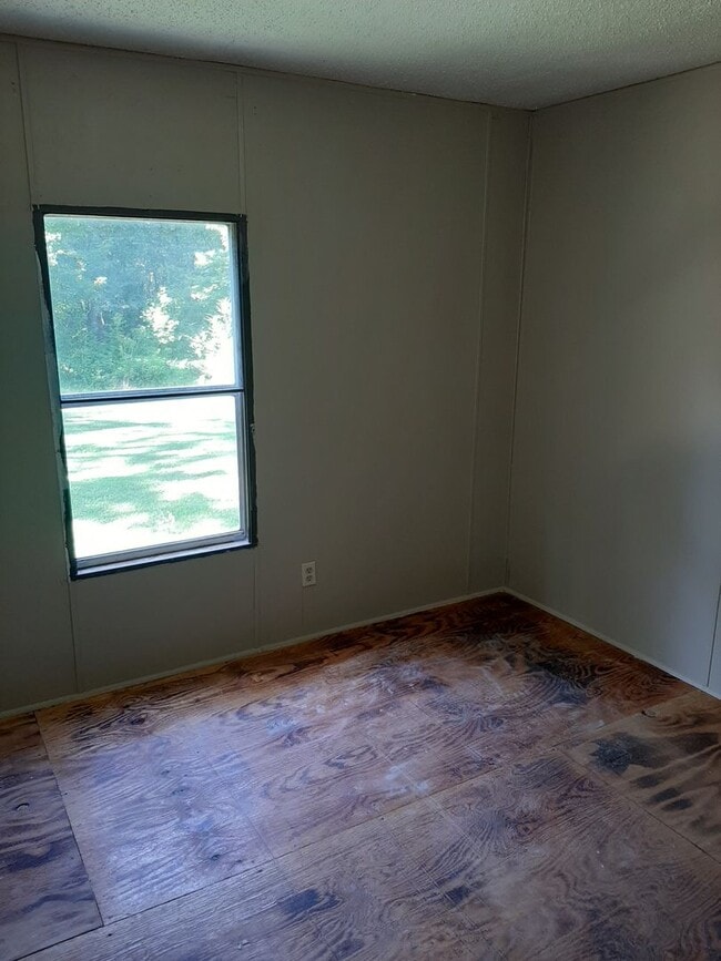 Building Photo - 231 Melody Ln