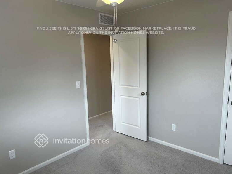 Building Photo - 9377 Twin Sisters Dr