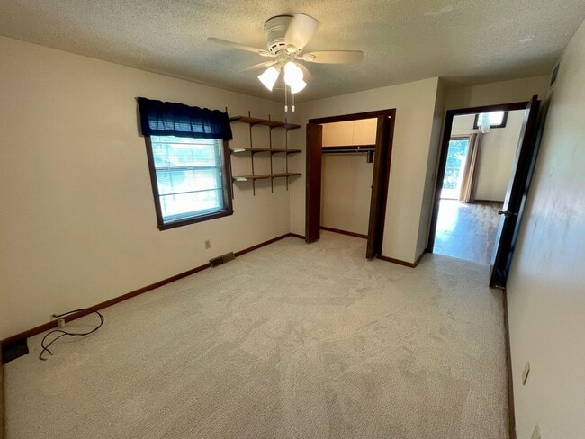 Building Photo - Unique 4 Bedroom Home on Dead-End Road w/ 6 Acres