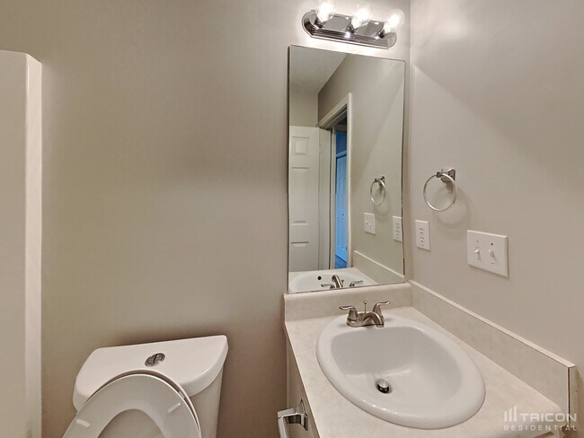 Building Photo - 54 Kim Ct