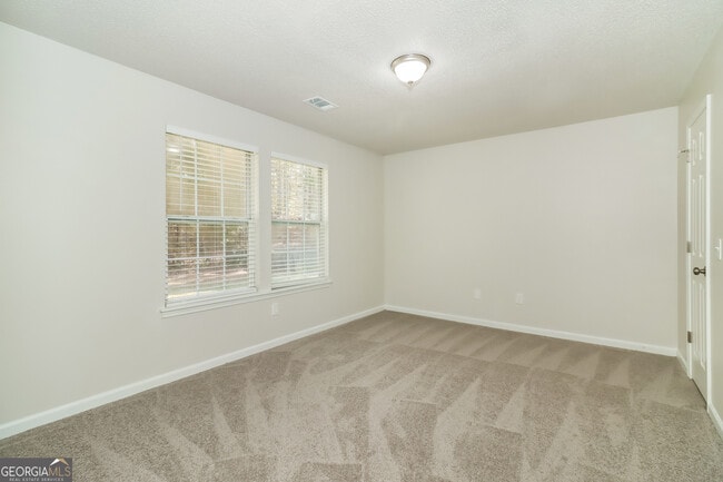 Building Photo - 7073 Stonecreek Dr