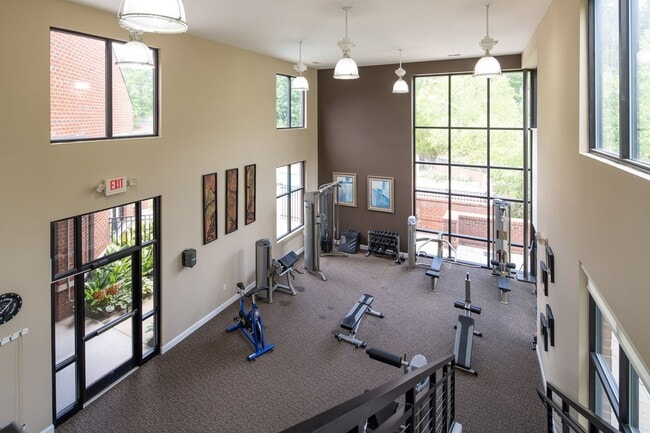 Building Photo - AVAILABLE NOW! $200 off 1st month's rent!! Gorgeous 1 bedroom, 1 bath condo in The Landing at Sou...