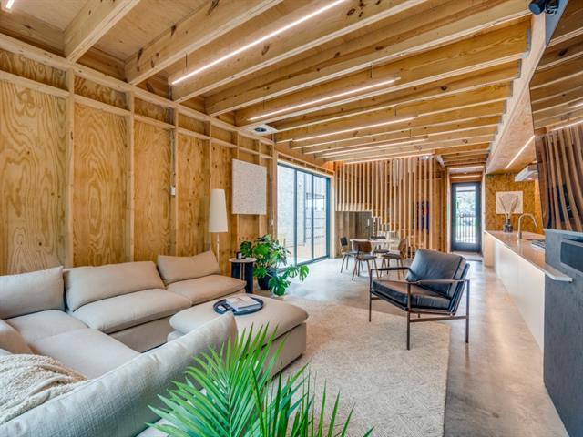 Building Photo - 905 Blackland Ct