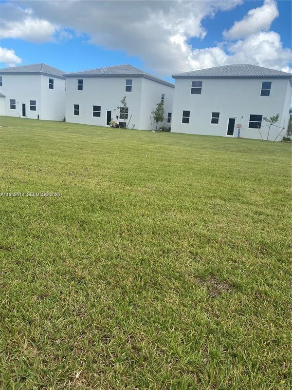 Building Photo - 28857 SW 163rd Ct