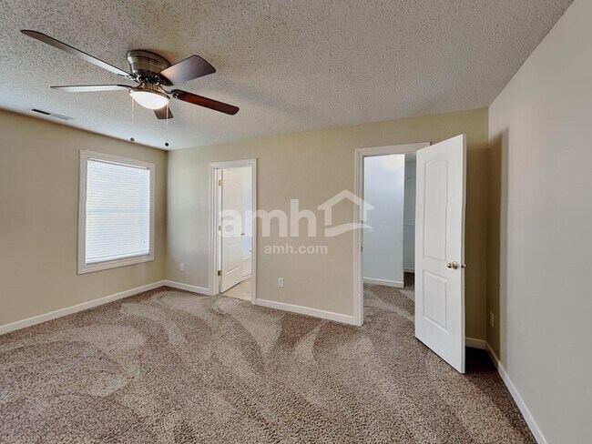 Building Photo - 5647 James Blair Dr