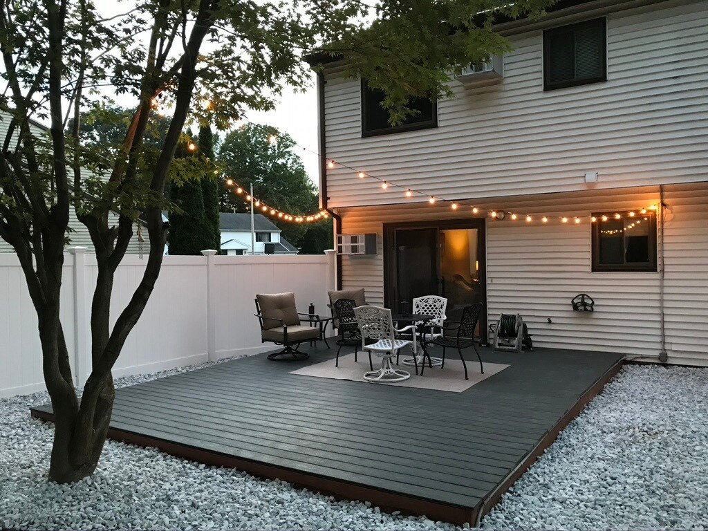 Building Photo - 15 Lake Dr