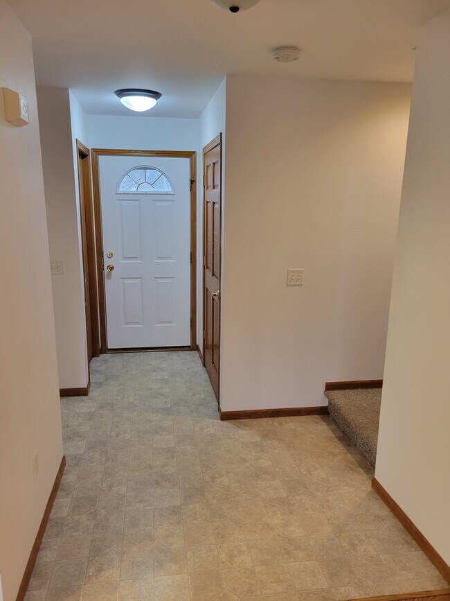 Front entryway - 153 Jennifer Ln