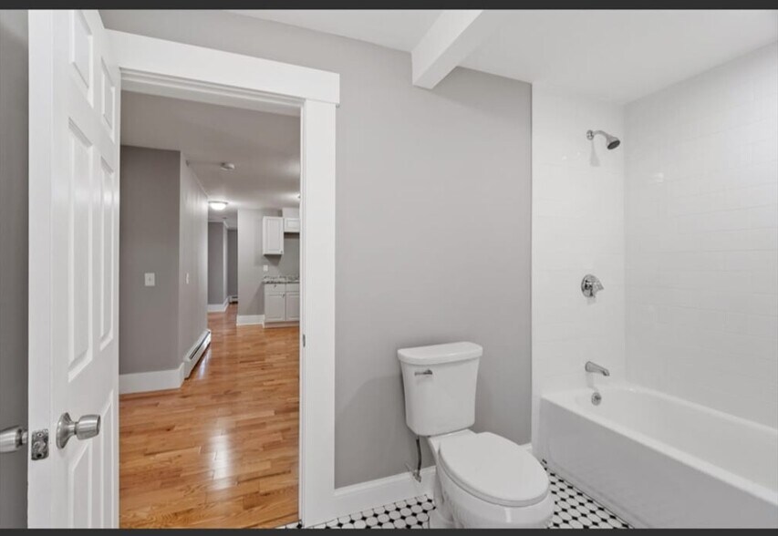 Building Photo - 90 Leighton St