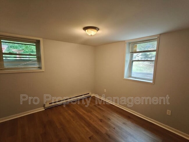Building Photo - 14 Edgewood Rd