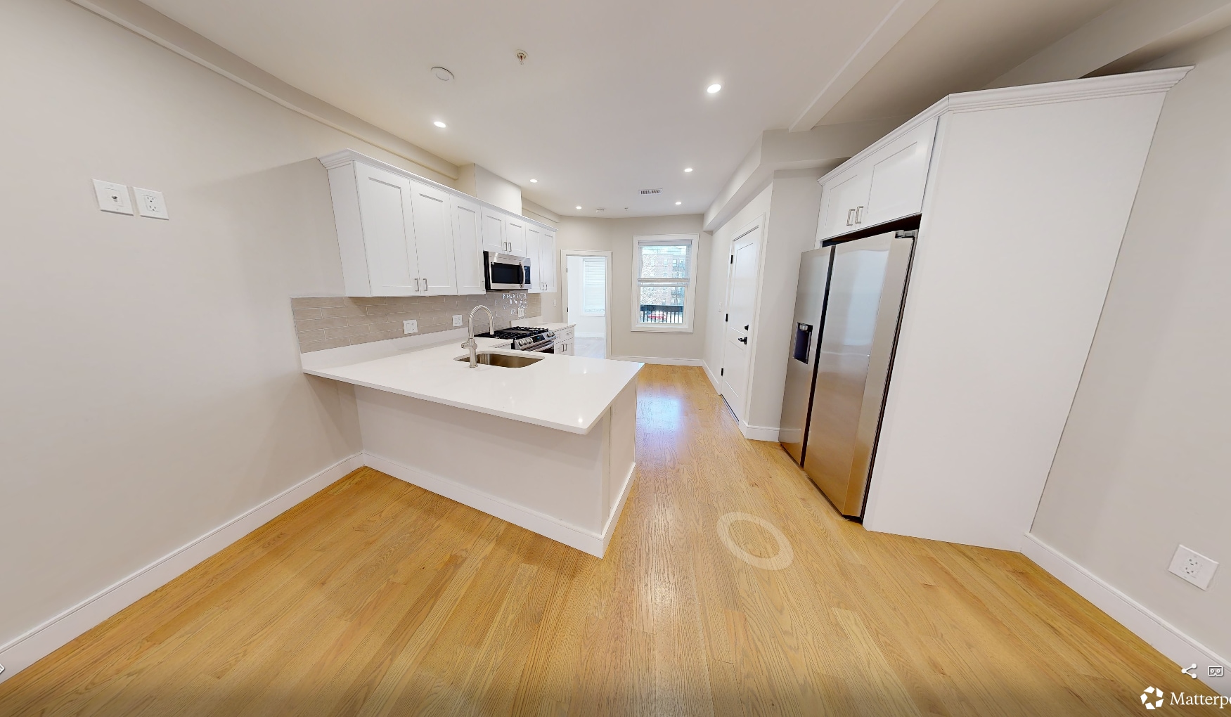 Building Photo - 158 Kelton St