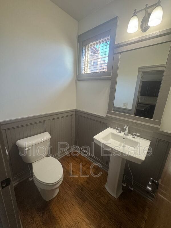 Building Photo - 1806 DeKalb Ave NE