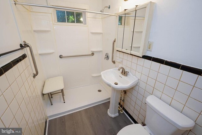 Building Photo - 509 State St