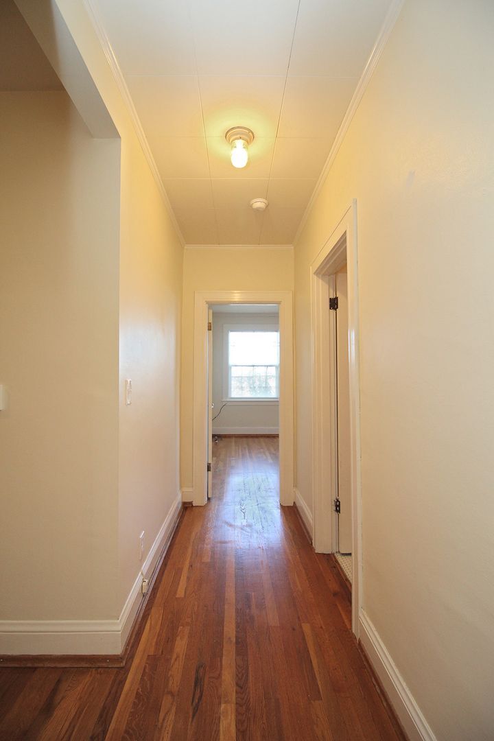 Building Photo - 1928 SW Laurel St