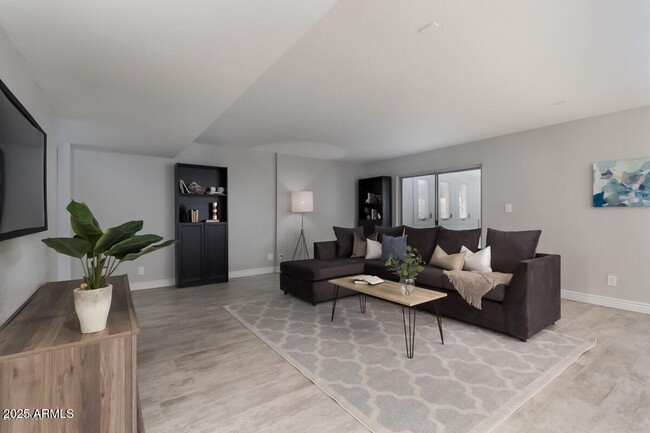 Building Photo - 4614 S Kachina Dr