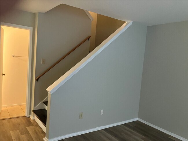 Building Photo - 8048 Sands Point Dr