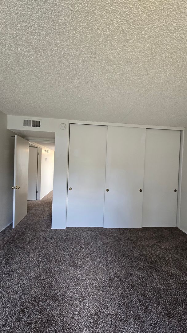 Building Photo - 4147 Pinewood Lake Dr