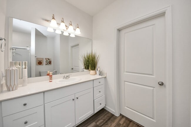 Building Photo - 1802 Corsica Crk Ln