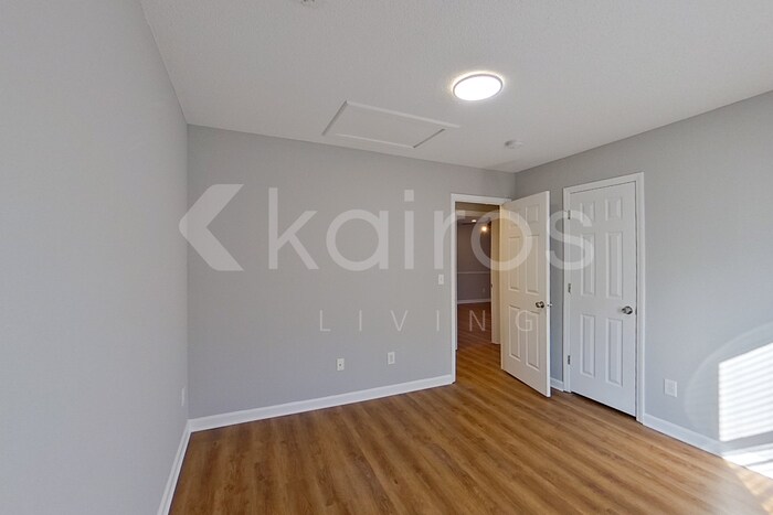 Building Photo - 862 Shalimar Dr