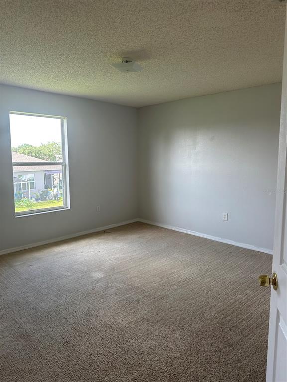 Building Photo - 712 Parrot Ct