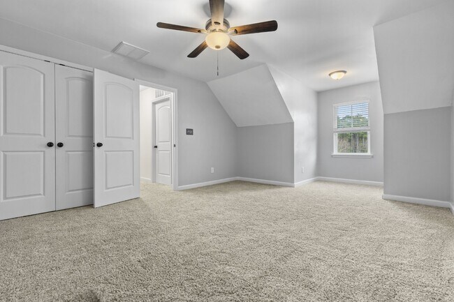 Building Photo - Evans Crossing