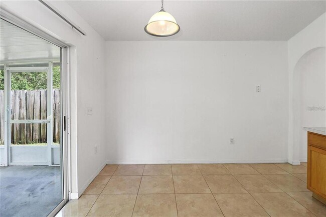 Building Photo - 10437 Opus Dr
