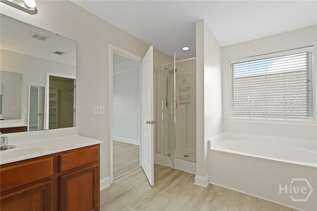 Building Photo - 243 Clearwater Cir