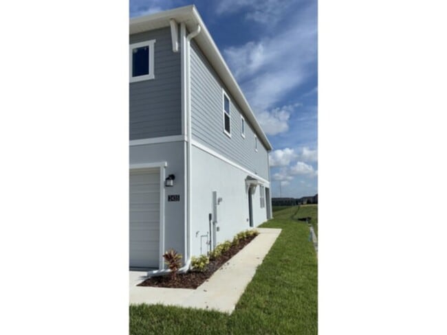 Building Photo - BRAND NEW 3 bedroom 2.5 bath with 2 car garage