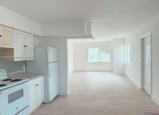 Building Photo - 106 NW 28th Terrace