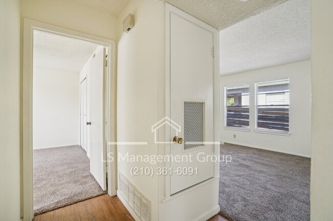 Building Photo - 6607 Cherryleaf St