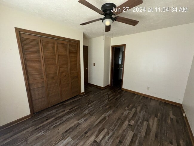 Building Photo - 501 Hollyberry Ln