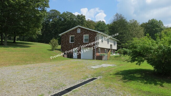 Building Photo - 511 Upper Service Rd