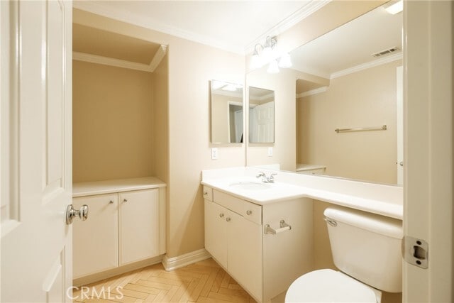 Building Photo - 25 Periwinkle